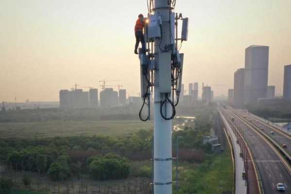 铁塔需要接光缆吗上海（中国铁塔在我家房顶装信号塔他们需要要付费吗）
