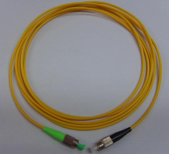 光缆尾纤光纤（什么叫光纤尾纤）
